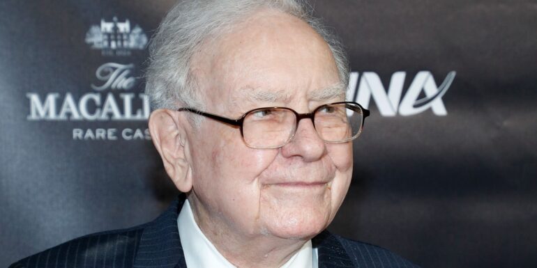 Berkshire Hathaway posts giant $43.8 billion loss, but that doesn't stop Warren Buffett from buying over $45 billion of stocks | Fortune