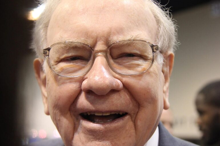 Should You Buy Stocks Now or Wait? Here's Warren Buffett's Advice | The Motley Fool
