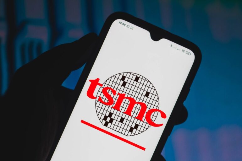 Apple Supplier TSMC And Other Chip Suppliers' Stocks Plunge After US Curbs On China - Apple (NASDAQ:AAPL), Taiwan Semiconductor (NYSE:TSM) - Benzinga