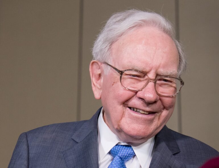 4 Warren Buffett Stocks to Hold Into the Next Decade