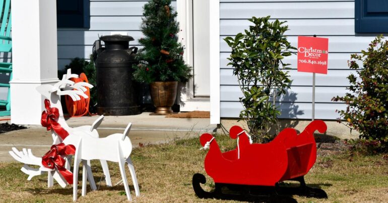 North Augusta veteran family receives Christmas lights from local business