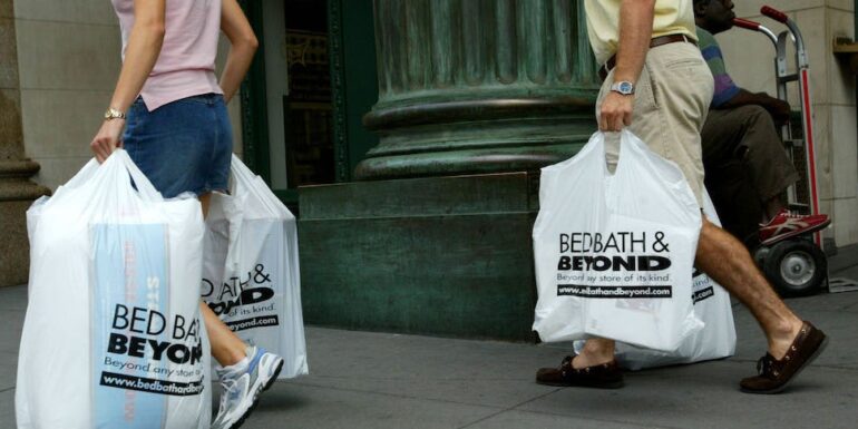 A college student raked in a $110 million profit on Bed Bath & Beyond after investing $25 million in the meme stock