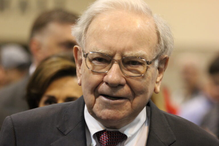 85% of Warren Buffett's $354 Billion Portfolio Is Invested in Just 10 Stocks | The Motley Fool