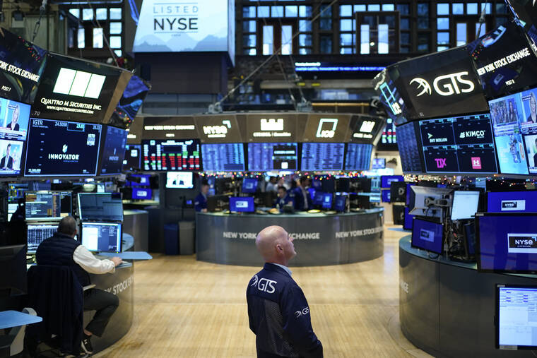 Stocks sink as markets brace for big week with Fed, earnings