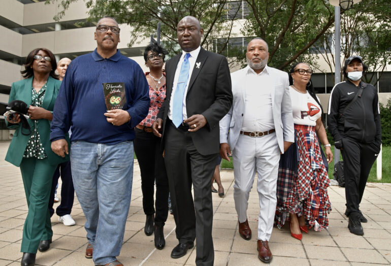 Family Of Henrietta Lacks Settles With Biotech Company Accused Of Profiting From Her Cells | HuffPost Latest News