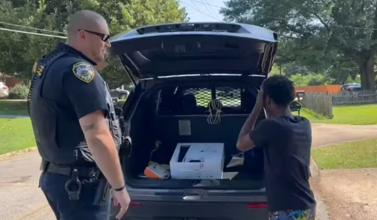 Watch: Ga. officer raises money to buy PlayStation for teen working to buy clothes for siblings