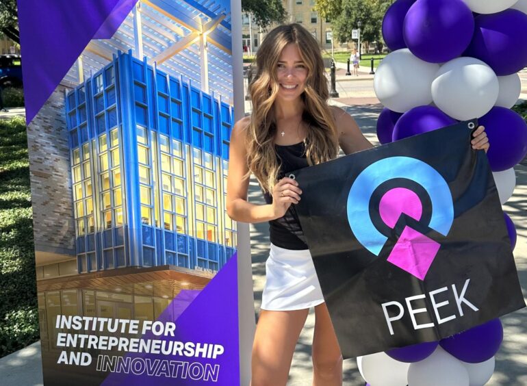 TCU senior entrepreneurship student launches the Peek app