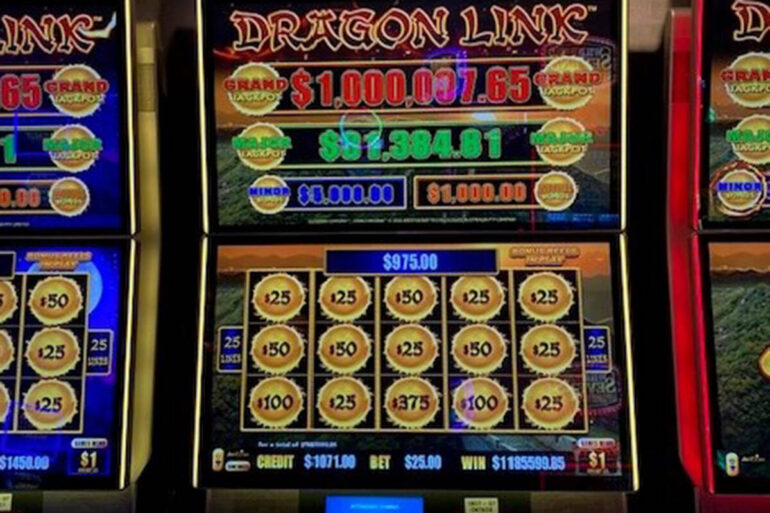 Slots player wins $1,185,600 at Caesars Palace on Las Vegas Strip | Casinos & Gaming | Business