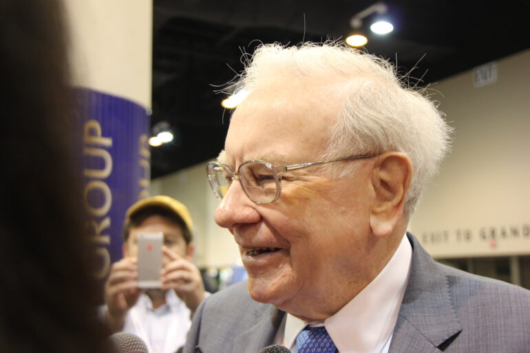 $45 Billion of Warren Buffett's Portfolio Is Invested in 2 Stocks That Could Soar More Than 20% Over the Next 12 Months, According to Wall Street | The Motley Fool