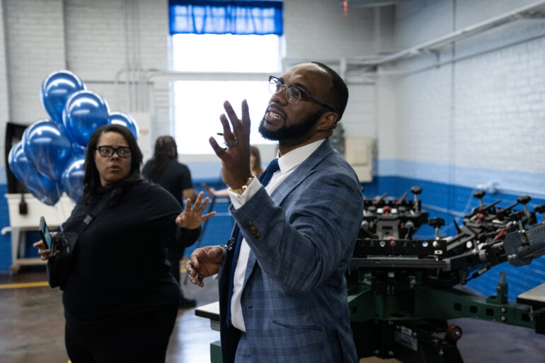 Former NFL player opens Englewood small business incubator to encourage South and West Side youths